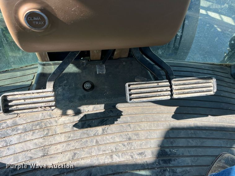 image for item LA9923 2008 John Deere 8130  MFWD tractor