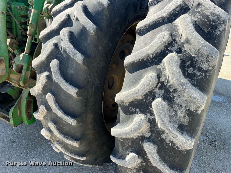 image for item LA9923 2008 John Deere 8130  MFWD tractor