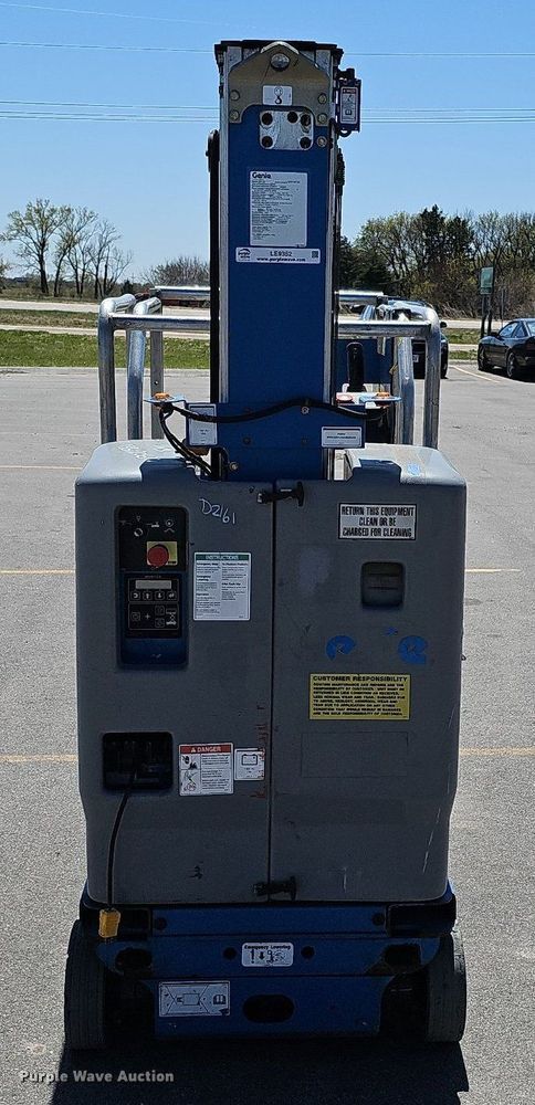 image for item LE9352 2016 Genie GR-20  vertical lift