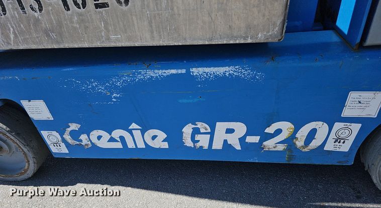 image for item LE9352 2016 Genie GR-20  vertical lift
