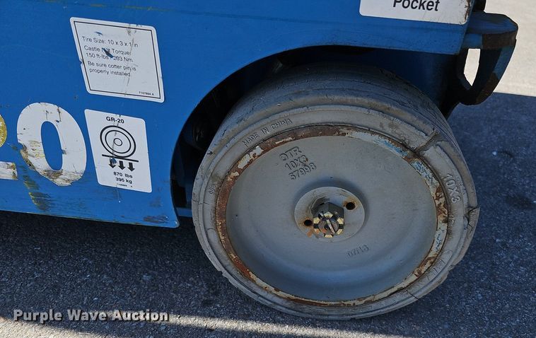 image for item LE9352 2016 Genie GR-20  vertical lift