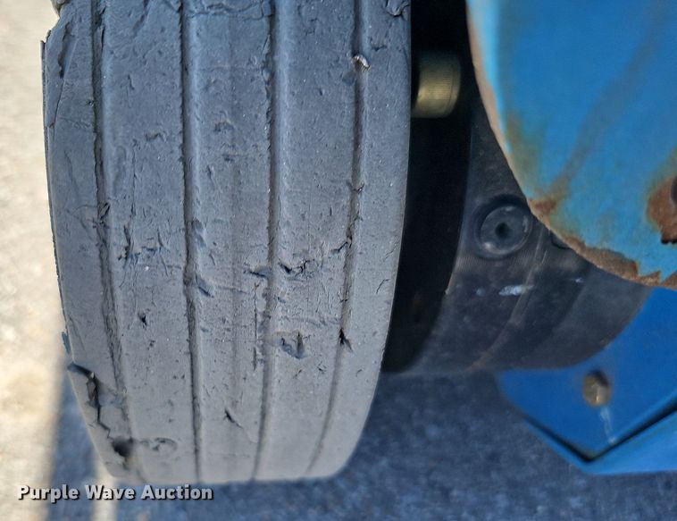 image for item LE9352 2016 Genie GR-20  vertical lift