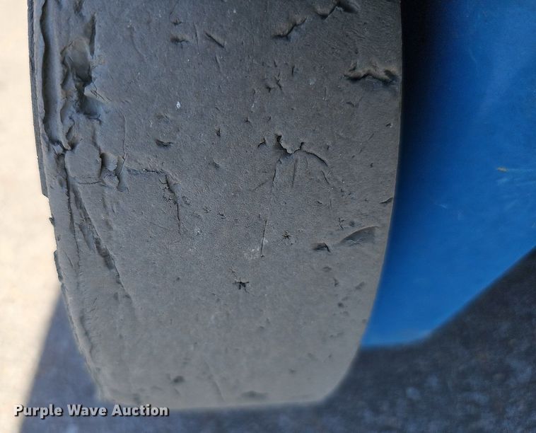 image for item LE9352 2016 Genie GR-20  vertical lift