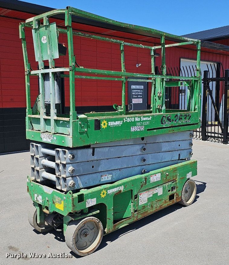 image for item LE9353 Genie GS2632  scissor lift