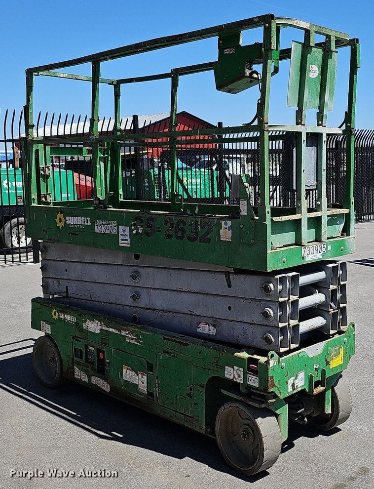 image for item LE9353 Genie GS2632  scissor lift