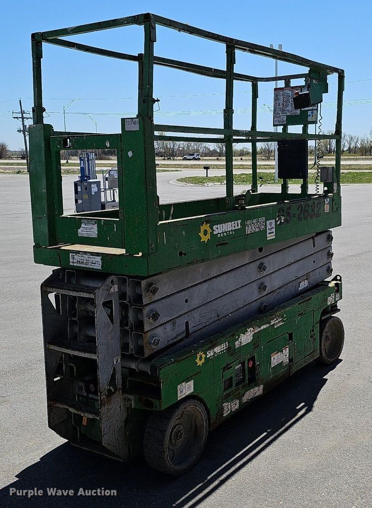image for item LE9353 Genie GS2632  scissor lift