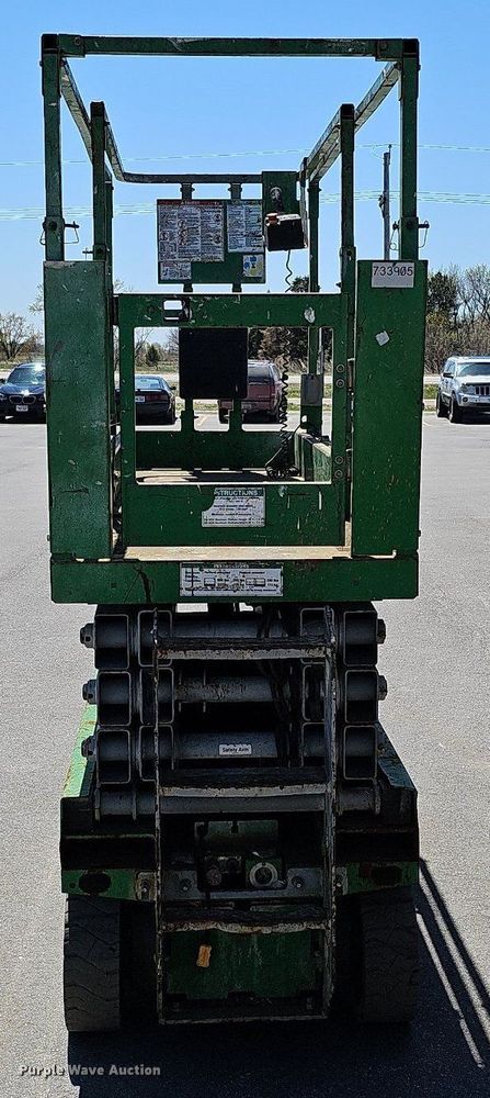 image for item LE9353 Genie GS2632  scissor lift