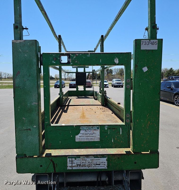 image for item LE9353 Genie GS2632  scissor lift