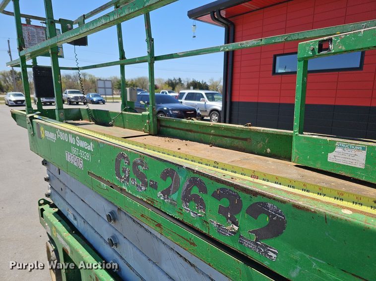 image for item LE9353 Genie GS2632  scissor lift