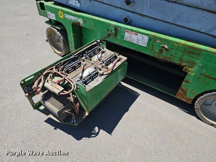 image for item LE9353 Genie GS2632  scissor lift