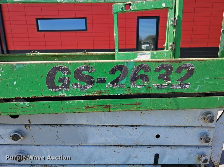 image for item LE9353 Genie GS2632  scissor lift