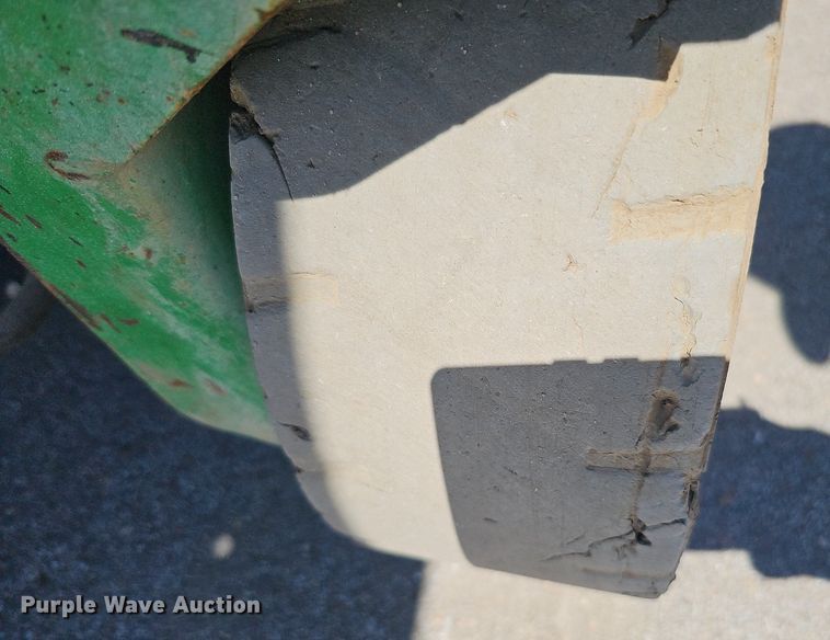 image for item LE9353 Genie GS2632  scissor lift