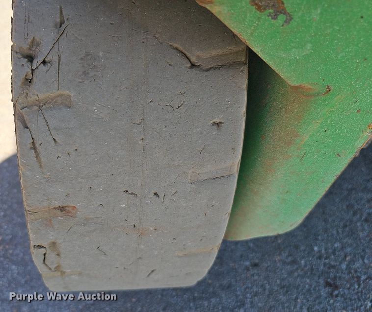 image for item LE9353 Genie GS2632  scissor lift