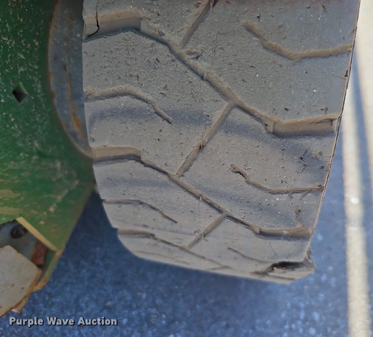 image for item LE9353 Genie GS2632  scissor lift