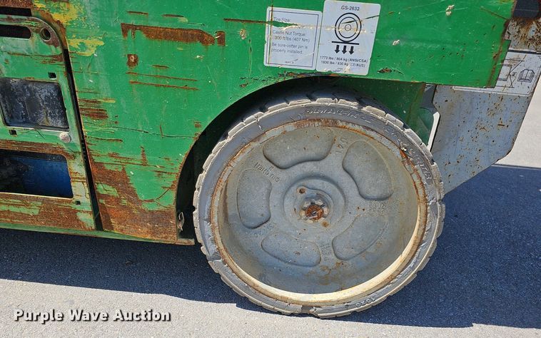 image for item LE9353 Genie GS2632  scissor lift