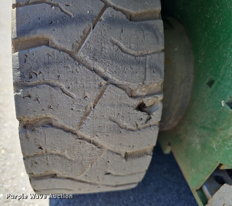 image for item LE9353 Genie GS2632  scissor lift