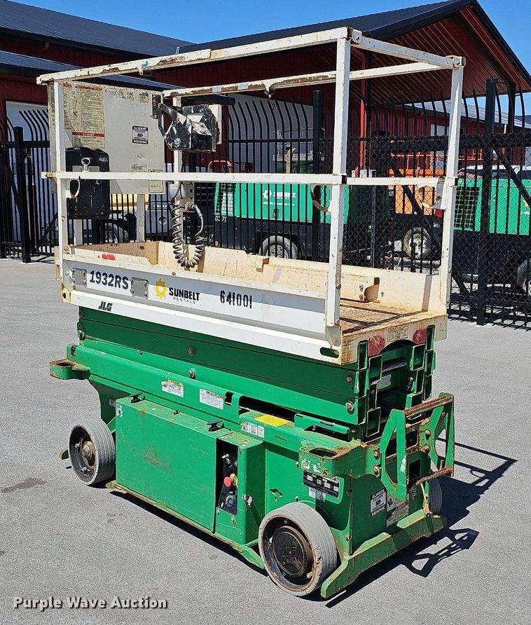 image for item LE9354 2014 JLG 1932RS  scissor lift