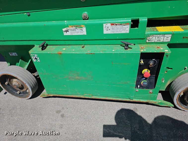 image for item LE9354 2014 JLG 1932RS  scissor lift