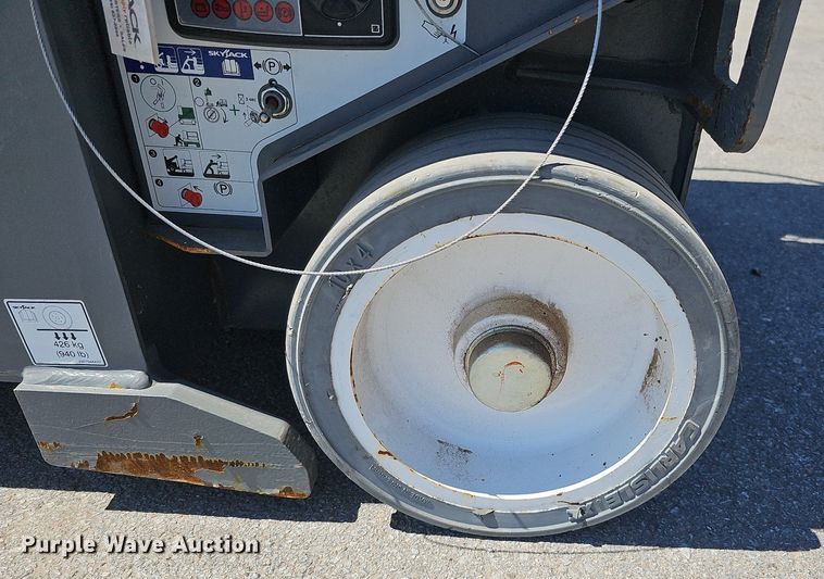 image for item LE9355 2022 Skyjack SJ20  vertical lift