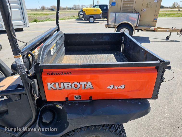 image for item LE9356 2018 Kubota RTV500  utility vehicle