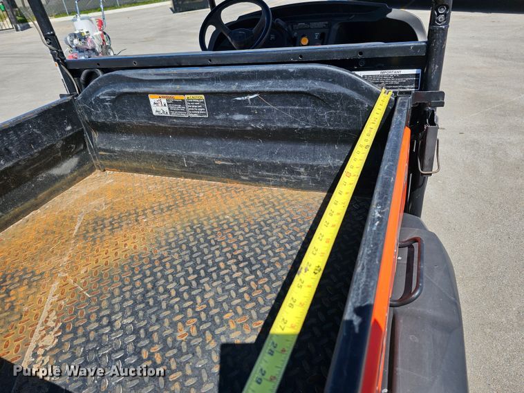 image for item LE9356 2018 Kubota RTV500  utility vehicle