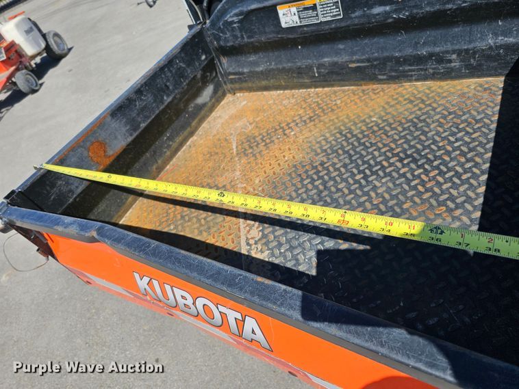 image for item LE9356 2018 Kubota RTV500  utility vehicle