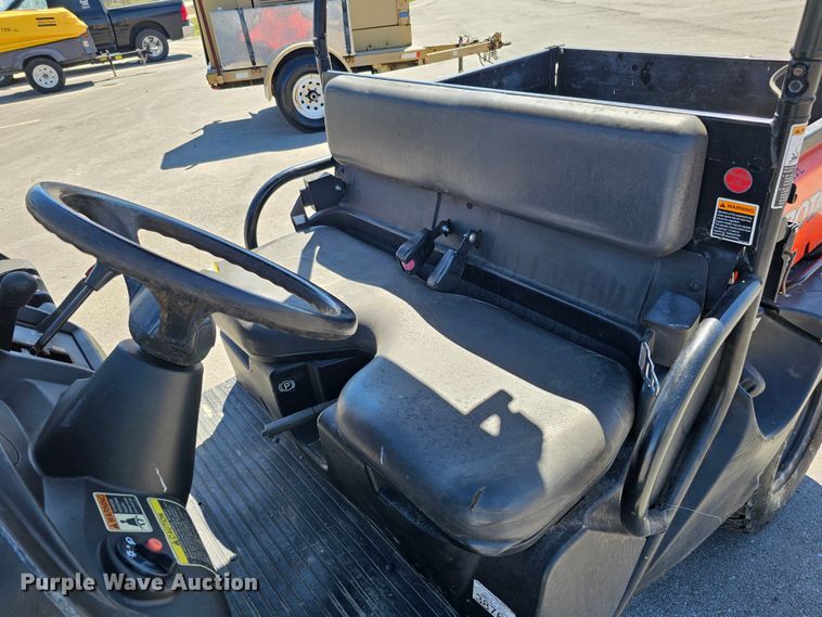 image for item LE9356 2018 Kubota RTV500  utility vehicle