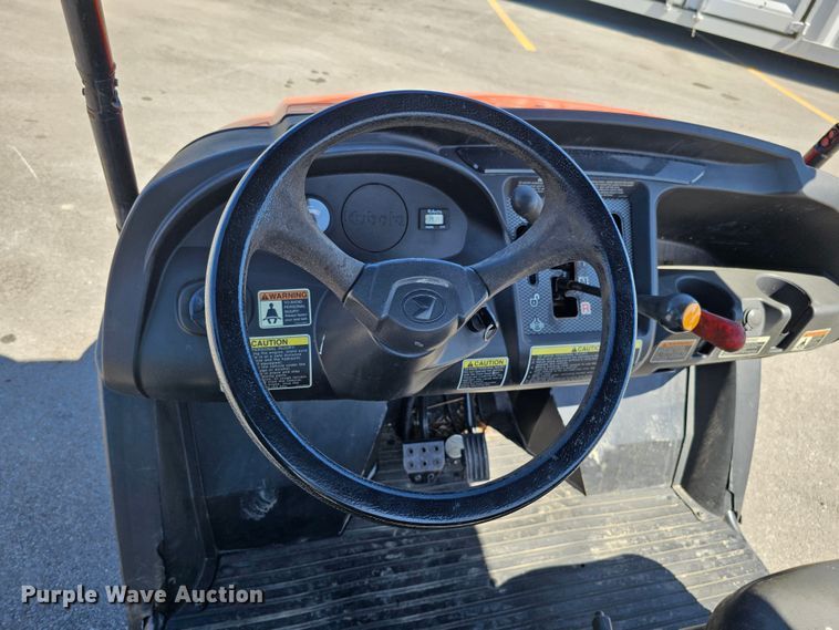 image for item LE9356 2018 Kubota RTV500  utility vehicle