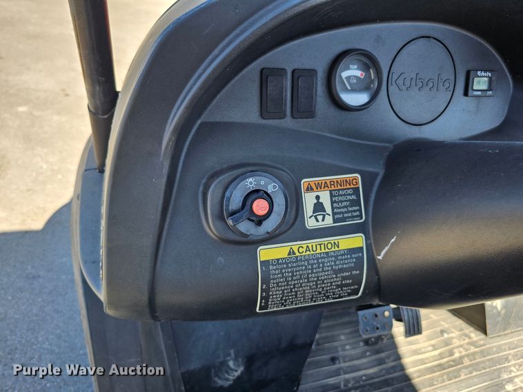 image for item LE9356 2018 Kubota RTV500  utility vehicle