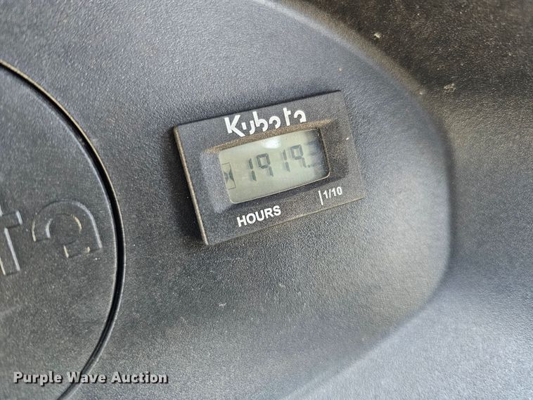 image for item LE9356 2018 Kubota RTV500  utility vehicle