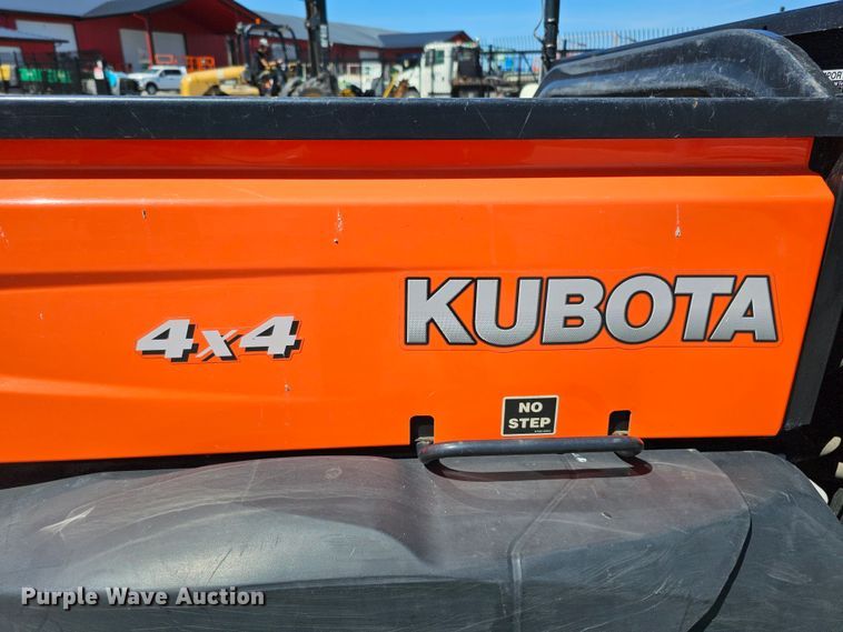 image for item LE9356 2018 Kubota RTV500  utility vehicle