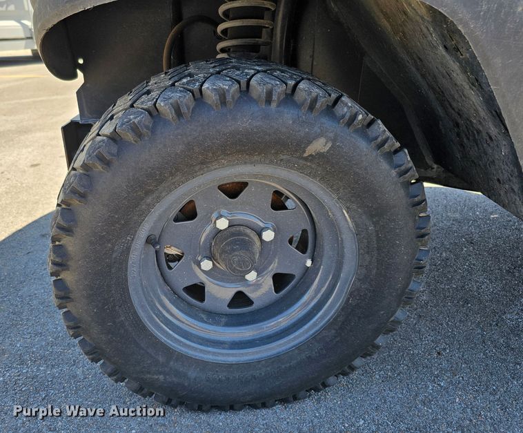 image for item LE9356 2018 Kubota RTV500  utility vehicle