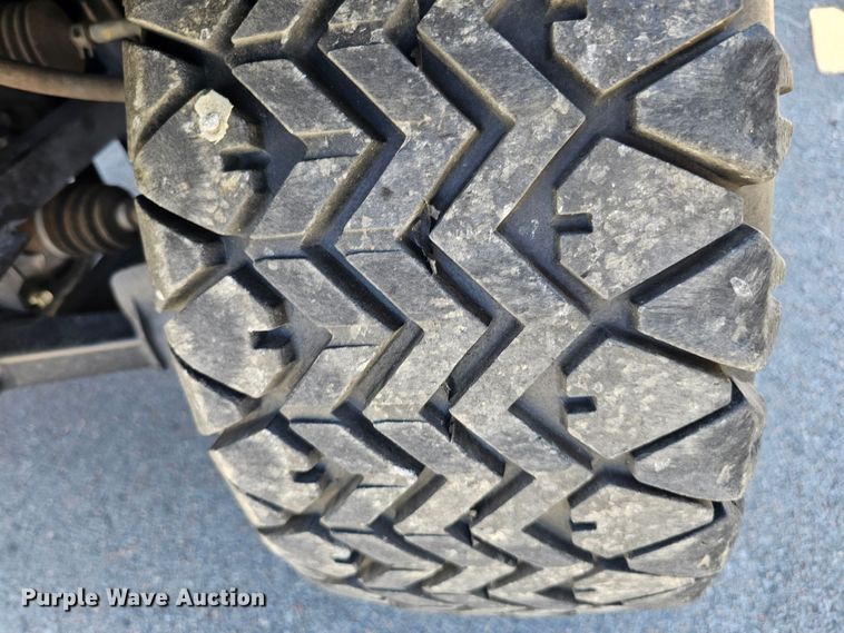 image for item LE9356 2018 Kubota RTV500  utility vehicle