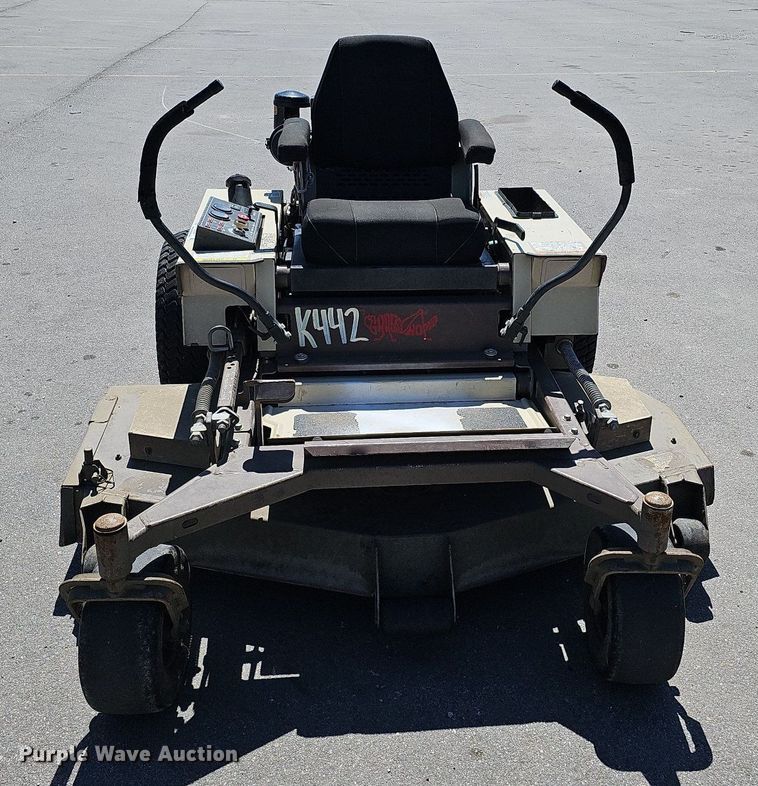 image for item LE9359 Grasshopper 325  ZTR lawn mower