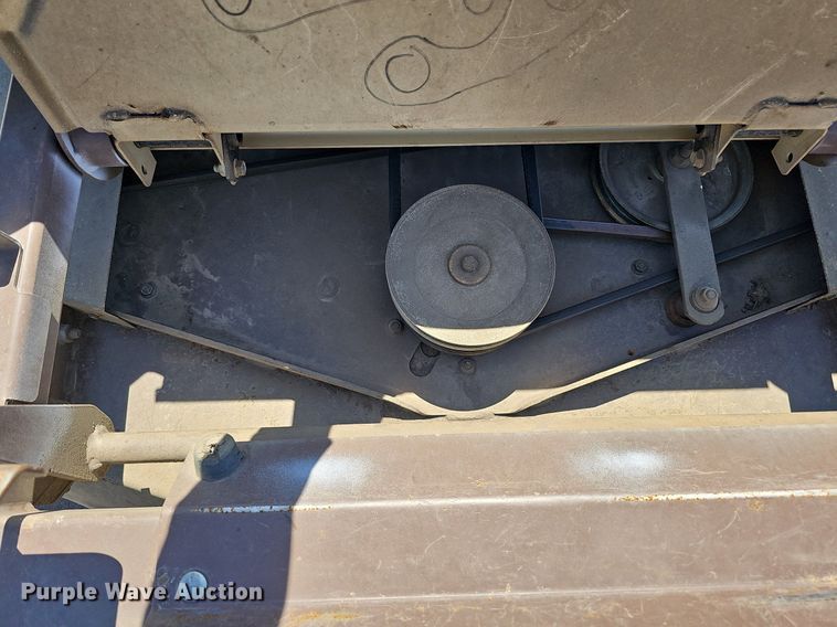 image for item LE9359 Grasshopper 325  ZTR lawn mower