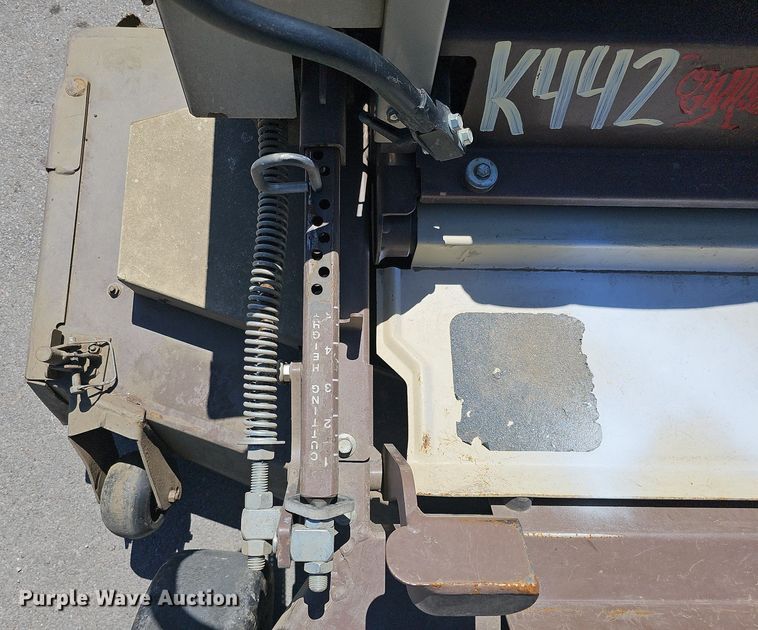 image for item LE9359 Grasshopper 325  ZTR lawn mower