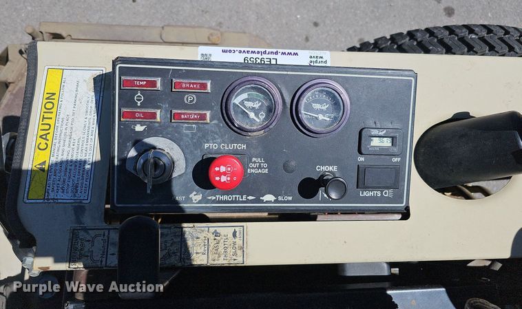 image for item LE9359 Grasshopper 325  ZTR lawn mower