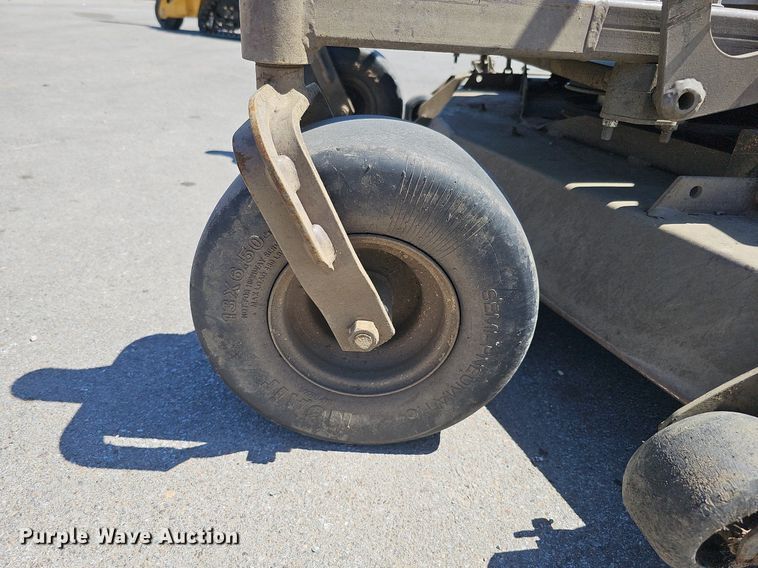 image for item LE9359 Grasshopper 325  ZTR lawn mower