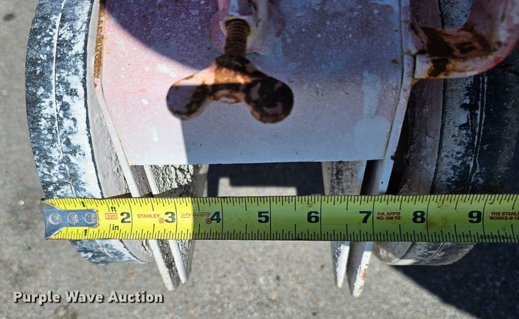 image for item LE9360 (2) paint stripers