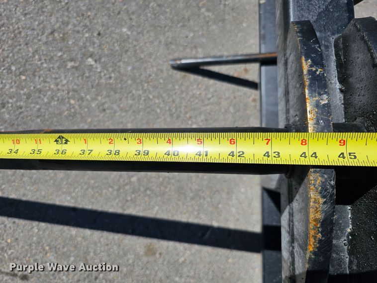 image for item LE9363 44" L skid steer bale spear