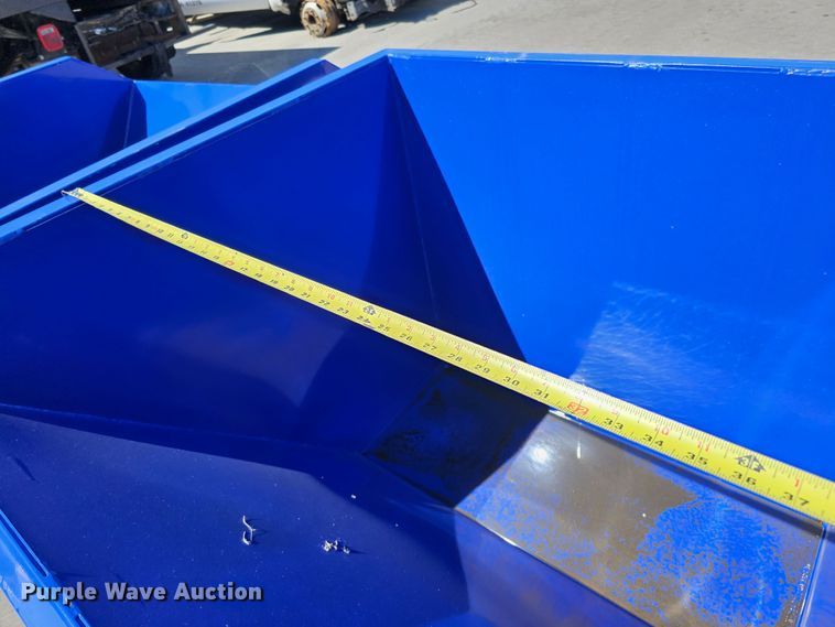 image for item LE9364 (2) dumpsters