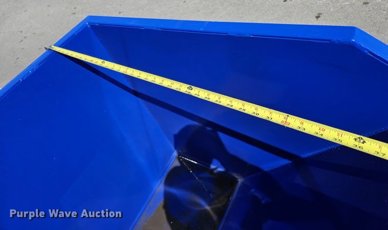 image for item LE9364 (2) dumpsters