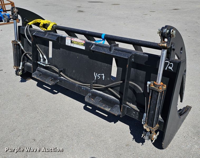 image for item LE9369 70" W skid steer grapple bucket