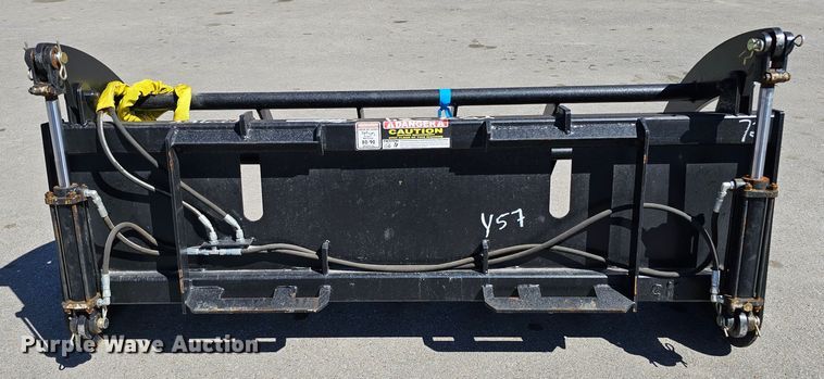 image for item LE9369 70" W skid steer grapple bucket