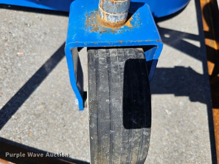 image for item LE9370 2022 TopCat SSM72-S  skid steer finish mower