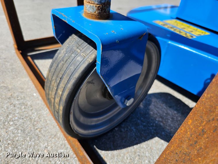 image for item LE9370 2022 TopCat SSM72-S  skid steer finish mower