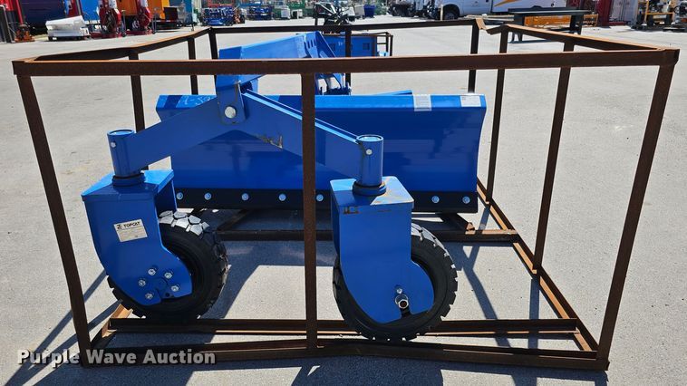 image for item LE9371 2022 TopCat SSSG72  skid steer grader