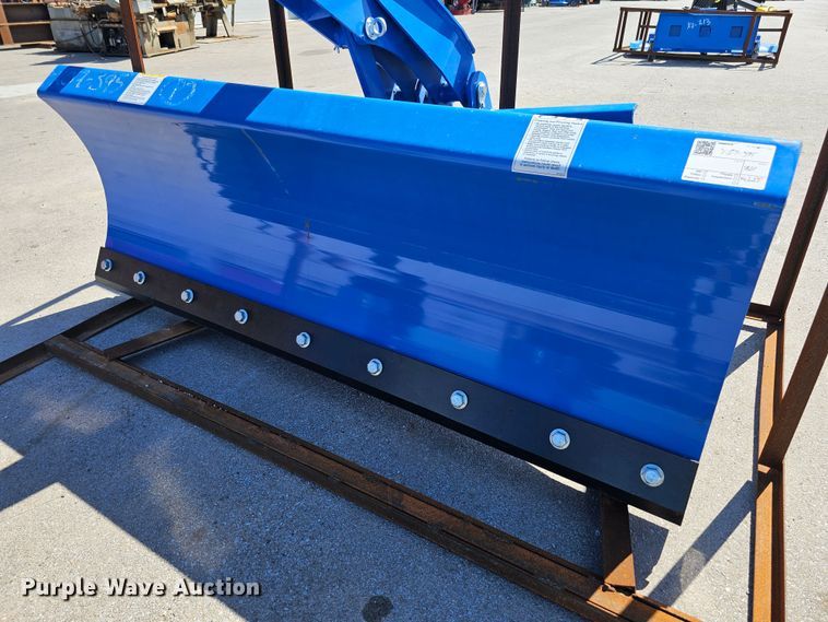 image for item LE9371 2022 TopCat SSSG72  skid steer grader