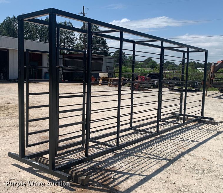 image for item LH9559 2023 WM Welding  livestock alley with palpation gates