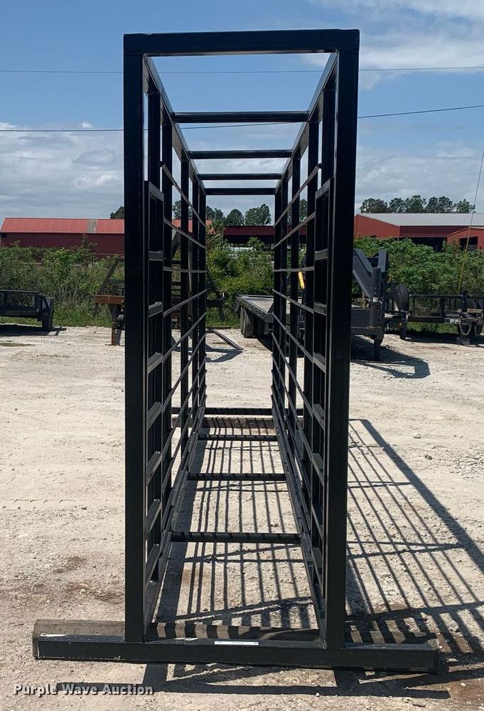 image for item LH9559 2023 WM Welding  livestock alley with palpation gates